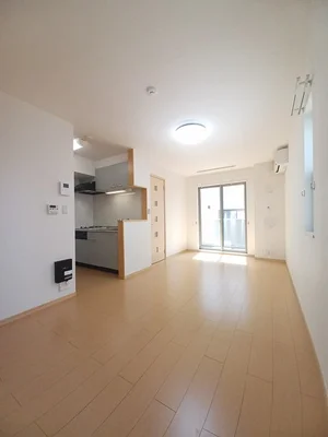 のマンスリーマンション・ウィークリーマンション「カーサ　カルロッサ 101・洋室(No.1233383)」メイン画像