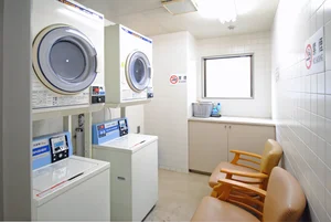 1階共用コインランドリー