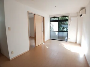 のマンスリーマンション・ウィークリーマンション「クレスト太刀浦Ａ 103・洋室(No.1234246)」メイン画像