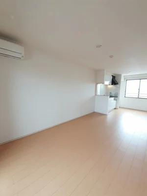 のマンスリーマンション・ウィークリーマンション「サリナス 302・洋室(No.1234282)」メイン画像