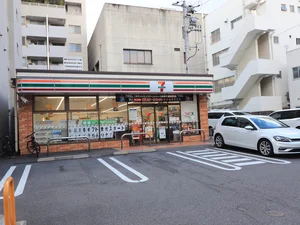 セブン-イレブン 広島西十日市店まで徒歩3分