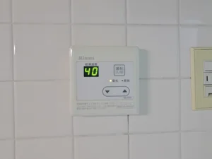 給湯スイッチあり 温度調節可能で夏場、冬場関係なく快適にお使いいただけます!