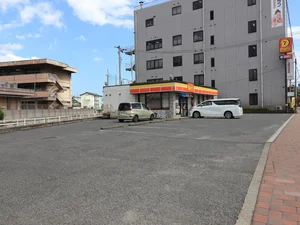 デイリーヤマザキ 福山野上町店まで徒歩２分