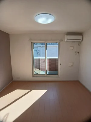 のマンスリーマンション・ウィークリーマンション「リバーサイド　Ｋｉｒａ 201・洋室(No.1234398)」メイン画像