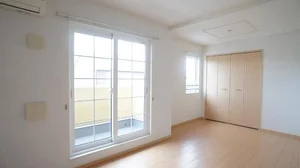 のマンスリーマンション・ウィークリーマンション「プラティ・コドンⅠ 203・洋室(No.1235001)」メイン画像