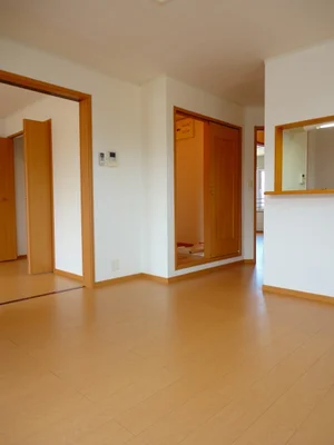 のマンスリーマンション・ウィークリーマンション「サンライズⅦ 201・洋室(No.1235080)」メイン画像