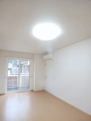 湯田温泉駅（山口県）のマンスリーマンション・ウィークリーマンション「メゾンエムズ 101・洋室(No.1235306)」メイン画像