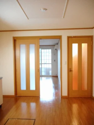 のマンスリーマンション・ウィークリーマンション「アンソレイエ　Ａ 102・洋室(No.1235863)」メイン画像