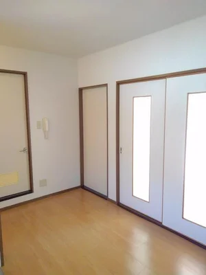 松阪市のマンスリーマンション・ウィークリーマンション「Ｂ．Ｂｒｉｄｇｅ　Ⅰ棟 202・洋室(No.1235980)」メイン画像