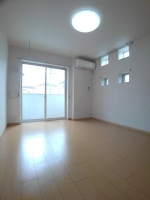 のマンスリーマンション・ウィークリーマンション「メゾン　ドゥ　ソレイユ 102・洋室(No.1236267)」メイン画像