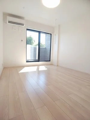 のマンスリーマンション・ウィークリーマンション「ラ・レコルト宇多津Ⅱ 203・洋室(No.1236340)」メイン画像