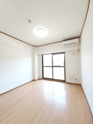 のマンスリーマンション・ウィークリーマンション「メルヴェイュ・ロジュマン 105・洋室(No.1236358)」メイン画像