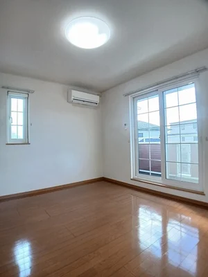 のマンスリーマンション・ウィークリーマンション「ヴァルト　フォルネＢ 201・洋室(No.1236363)」メイン画像