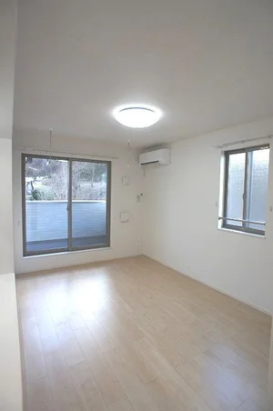 のマンスリーマンション・ウィークリーマンション「リヴェ－ル　霞 202・洋室(No.1236531)」メイン画像