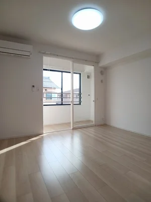 のマンスリーマンション・ウィークリーマンション「ガーデン南斎院 203・洋室(No.1236974)」メイン画像