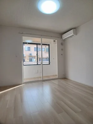 松山市駅（愛媛県）のマンスリーマンション・ウィークリーマンション「ガーデン南斎院 102・洋室(No.1236978)」メイン画像