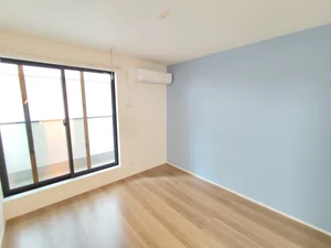 のマンスリーマンション・ウィークリーマンション「【✨🏰新築物件🏰✨】鳳駅5分🚉ショッピングモールやコンビニもすぐ近くの便利物件♪家具家電付き🎏 102(No.1238703)」メイン画像