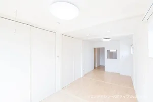 埼玉県のマンスリーマンション・ウィークリーマンション「ヒカルサ熊谷曙町 103・洋室(No.1238970)」メイン画像