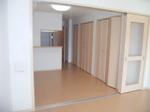 のマンスリーマンション・ウィークリーマンション「プリムローズ谷川Ａ 103・洋室(No.1239056)」メイン画像