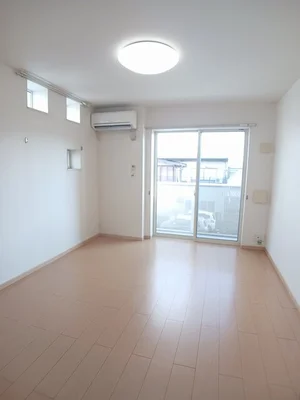 のマンスリーマンション・ウィークリーマンション「メゾン　ボヌールⅢ 201・洋室(No.1239211)」メイン画像