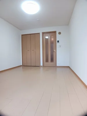 のマンスリーマンション・ウィークリーマンション「ブリーゼＫ 102・洋室(No.1239374)」メイン画像