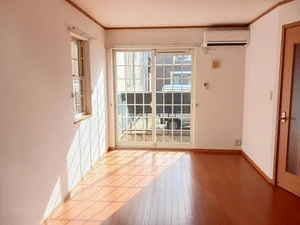 のマンスリーマンション・ウィークリーマンション「ノイエ・シュトラーセＢ 102・洋室(No.1240889)」メイン画像