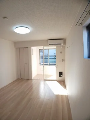 のマンスリーマンション・ウィークリーマンション「メゾン・カリーノ 102・洋室(No.1240906)」メイン画像