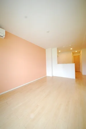 のマンスリーマンション・ウィークリーマンション「ＲＥＳＴ　ＷＯＯＤ　２ 205・洋室(No.1241453)」メイン画像