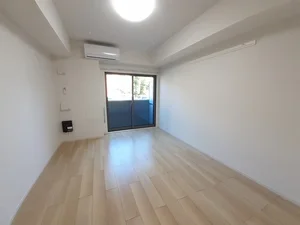 のマンスリーマンション・ウィークリーマンション「ブライトハウスＫ・Ｈ　Ⅲ 102・洋室(No.1241589)」メイン画像