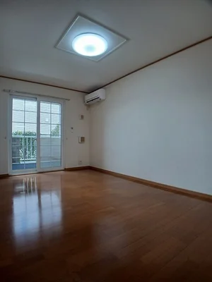 のマンスリーマンション・ウィークリーマンション「ウエスト・ブリーズ 101・洋室(No.1241888)」メイン画像