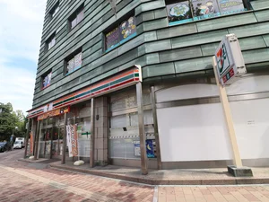 セブン-イレブン 広島宝町店まで徒歩９分