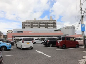 ナイスムラカミ 東山店まで徒歩6分