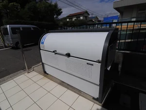 敷地内ゴミ箱(市収集)