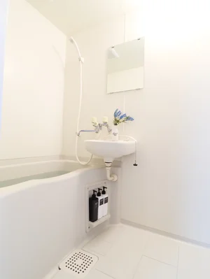 バストイレ別！シャンプーやボディーソープをご用意させていただいてるので入居してすぐ湯舟に浸かって疲れを癒すことが可能です♪