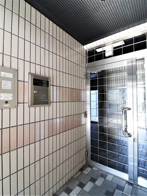 オートロック付き！　防犯対策ありで女性の安心安全も考慮！