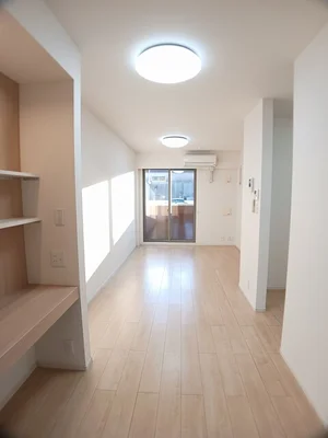 のマンスリーマンション・ウィークリーマンション「さくら２ 102・洋室(No.1242140)」メイン画像