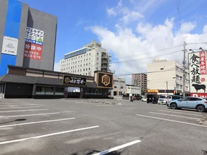 肉匠坂井まで徒歩６分