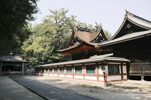 福山八幡宮まで車で１３分