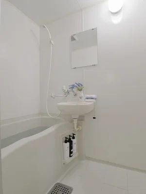 バストイレ別!シャンプーやボディーソープをご用意させていただいてるので入居してすぐ湯舟に浸かって疲れを癒すことが可能です♪