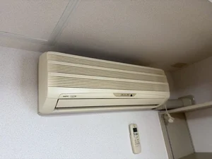 エアコン（夏季のみ使用可）