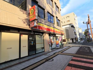 デイリーヤマザキ 広島十日市店まで徒歩5分