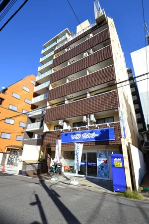 オートロック・EV・自動販売機・1階コインランドリーあり♪