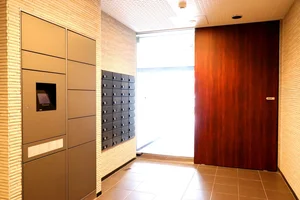 集合ポストあり♪宅配BOXも完備されているので、宅配物のために予定を開けておかないといけないなんてことはございません！