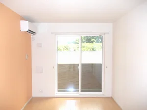 のマンスリーマンション・ウィークリーマンション「ラ　ファータ 102・洋室(No.1242808)」メイン画像