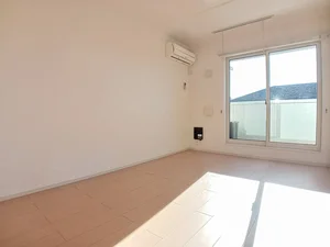 のマンスリーマンション・ウィークリーマンション「プラージュ　Ａ 202・洋室(No.1242956)」メイン画像