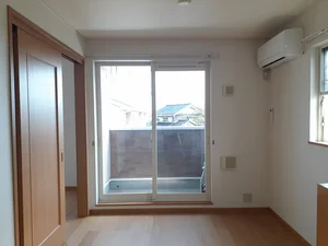 富山県のマンスリーマンション・ウィークリーマンション「エレンシア　Ａ 201・洋室(No.1243042)」メイン画像