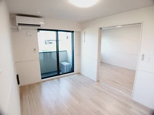 岐阜県の大東建託リーシング株式会社のマンスリーマンション・ウィークリーマンション「メゾン　ソラーナ 101・洋室(No.1243095)」メイン画像