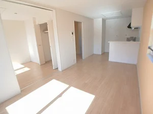 のマンスリーマンション・ウィークリーマンション「バンブーフォレストⅡ 202・洋室(No.1243364)」メイン画像