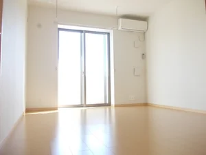 のマンスリーマンション・ウィークリーマンション「カーサ　セレノ 201・洋室(No.1243522)」メイン画像