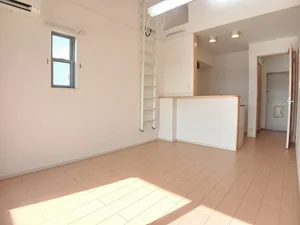 のマンスリーマンション・ウィークリーマンション「トレ　フラテッリ 203・洋室(No.1243609)」メイン画像